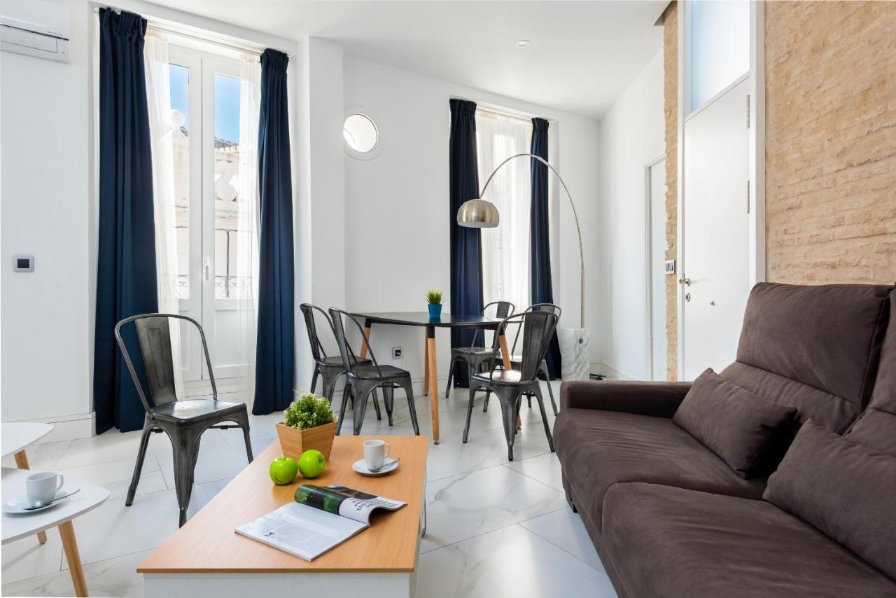 Apartamentos Adriano Sevilla Exterior foto