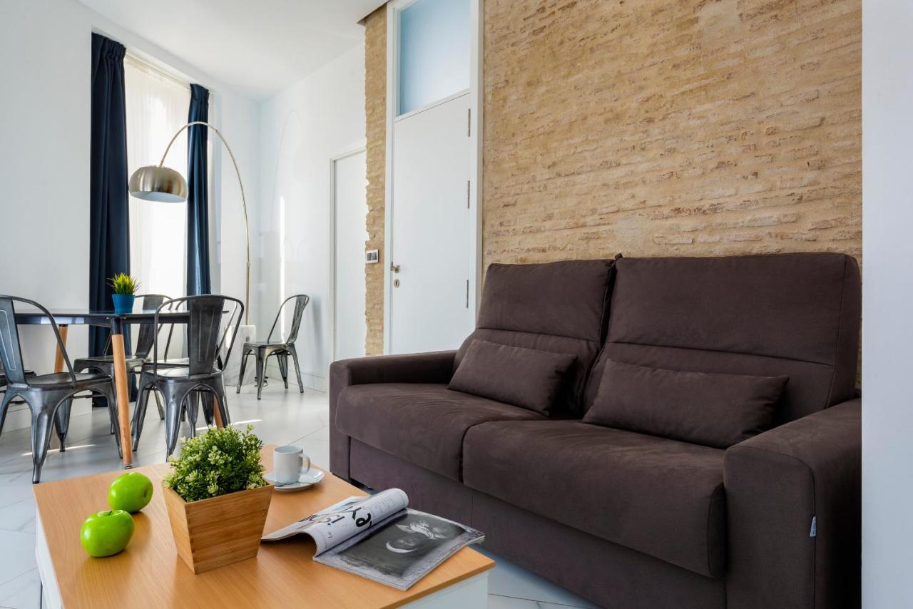 Apartamentos Adriano Sevilla Exterior foto