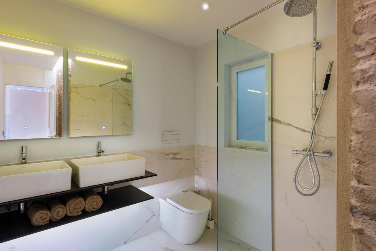 Apartamentos Adriano Sevilla Exterior foto