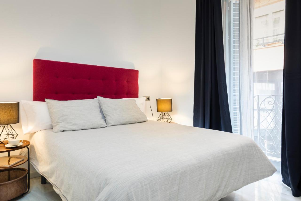 Apartamentos Adriano Sevilla Exterior foto